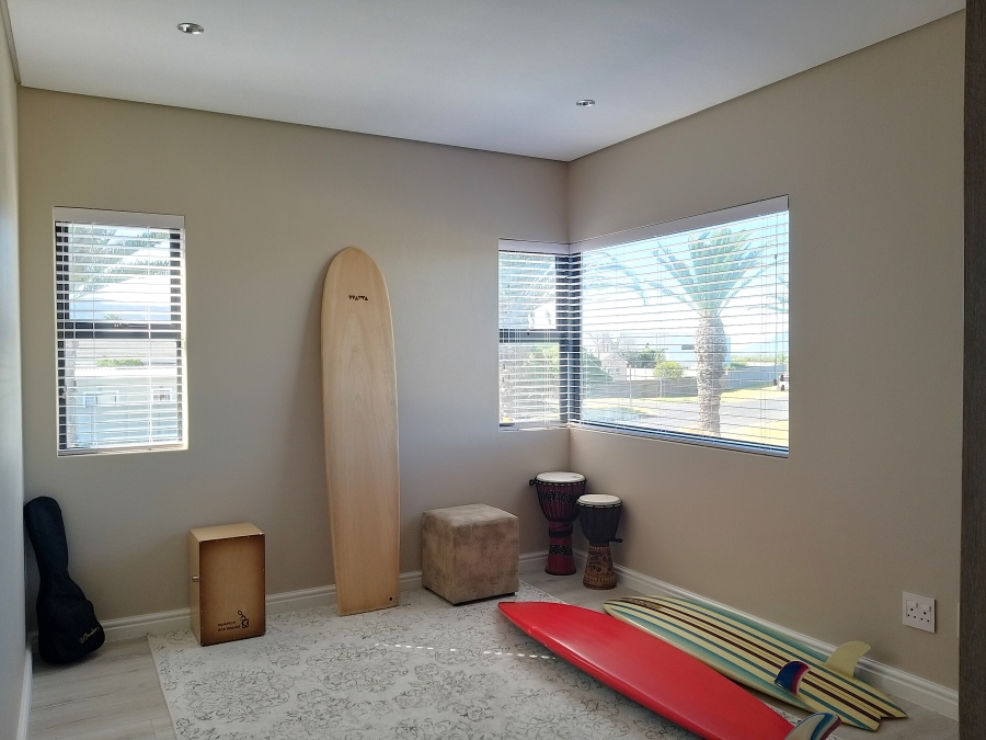 7 Bedroom Property for Sale in Melkbosstrand Central Western Cape
